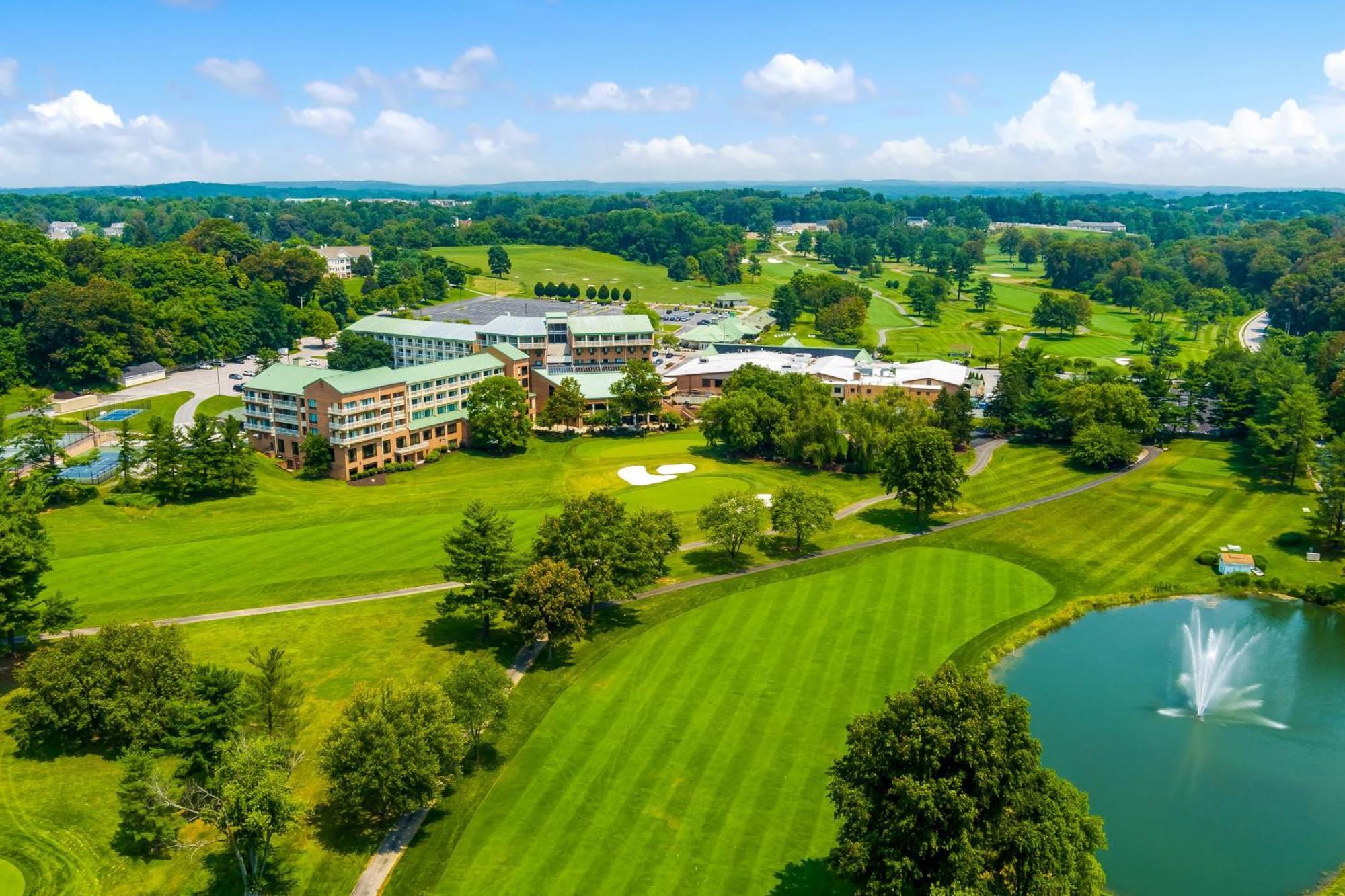 Turf Valley Resort Ellicott City Bagian luar foto