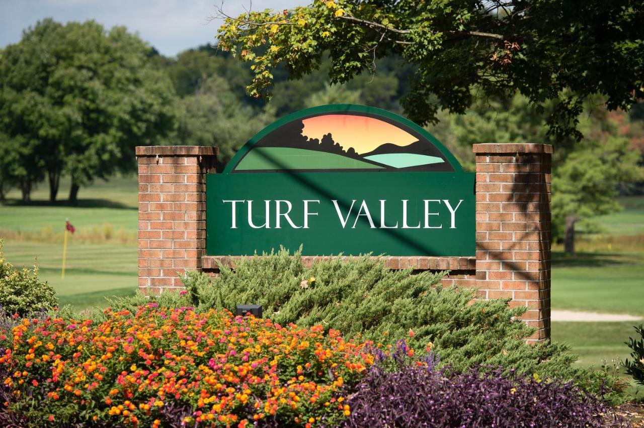 Turf Valley Resort Ellicott City Bagian luar foto