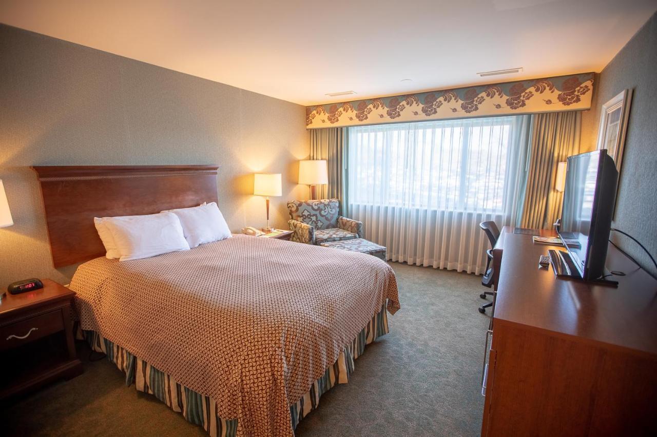 Turf Valley Resort Ellicott City Bagian luar foto